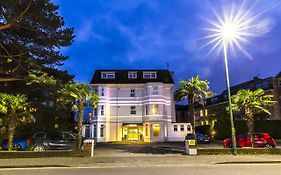 Connaught Lodge